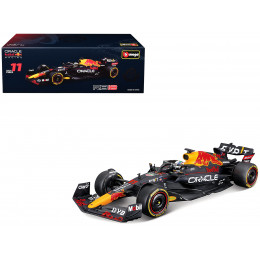 Red Bull Racing RB18 #11 Sergio Perez 