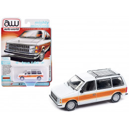 1985 Dodge Caravan Van White with Woodgrain Side Panels 