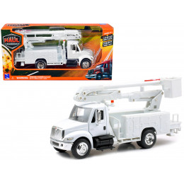 International 4200 Line Maintenance Service Truck White 