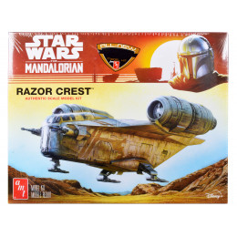 Skill 2 Model Kit Razor Crest Spaceship 