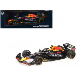 Red Bull Racing RB18 #1 Max Verstappen 