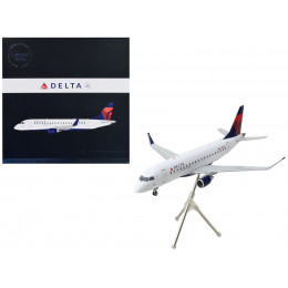 Embraer ERJ-175 Commercial Aircraft 
