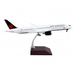 Boeing 787-9 Commercial Aircraft with Flaps Down 