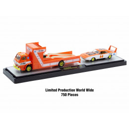 Auto Haulers Set of 3 Trucks Release 80 Limited Edition to 9000 pieces Worldwide 1/64 Diecast Models by M2 Machines