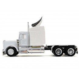 Kenworth W900 Sleeper Cab White 1/87 (HO) Plastic Model Car by Promotex