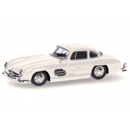 Mercedes-Benz 300 SL Gullwing White with Red Interior 1/87 (HO) Plastic Model Car by Promotex