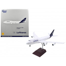 Boeing 747-400 Commercial Aircraft with Flaps Down 