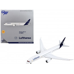 Boeing 787-9 Commercial Aircraft with Flaps Down 