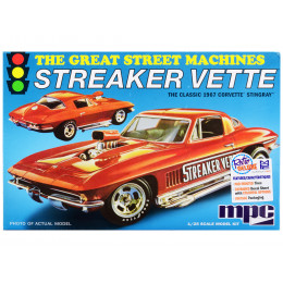 Skill 2 Model Kit 1967 Chevrolet Corvette Stingray 