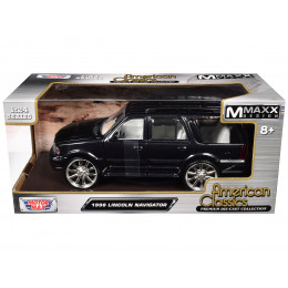 1998 Lincoln Navigator Black Metallic with White Interior 