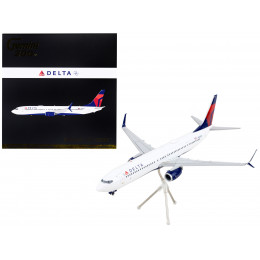 Boeing 737-900ER Commercial Aircraft 