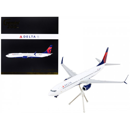 Boeing 737-900ER Commercial Aircraft 