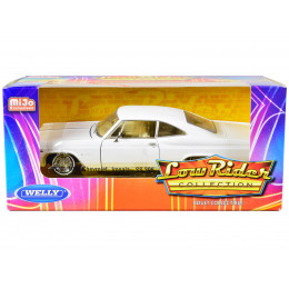 1965 Chevrolet Impala SS 396 Lowrider White 