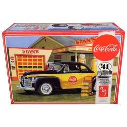 Skill 3 Model Kit 1941 Plymouth Coupe with 4 Bottle Crates 