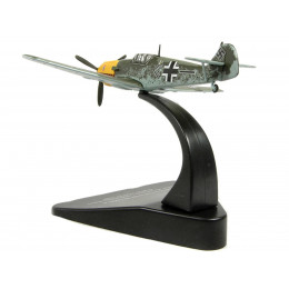 Messerschmitt Bf 109E-4 Fighter Plane Pilot: Hauptmann Wolfgang Lippert GrpKdr II/JG 27 (1940) 