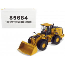 CAT Caterpillar 980 Wheel Loader Yellow with Operator 