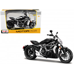 Ducati X Diavel S Black 1/12 Diecast Motorcycle Model by Maisto